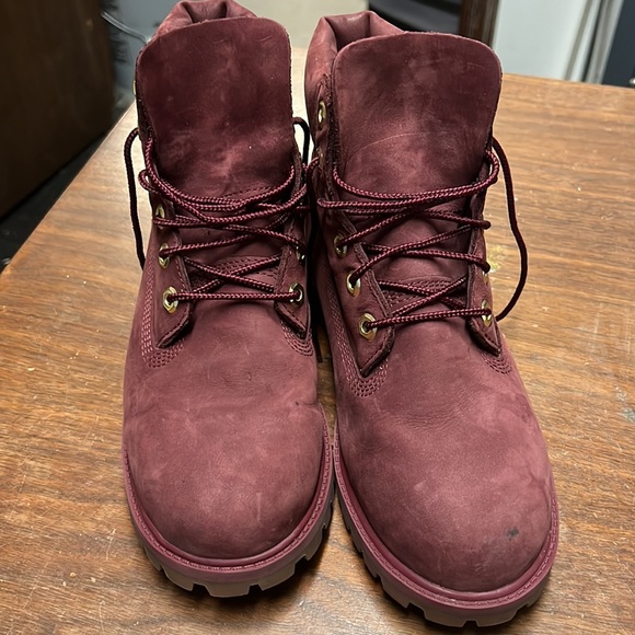 Women’s size (6) Timberland boots. - Picture 3 of 8